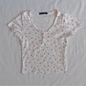 Brandy Melville Zelly Floral Short Sleeve Top | White & Pink Button Scoop Size O